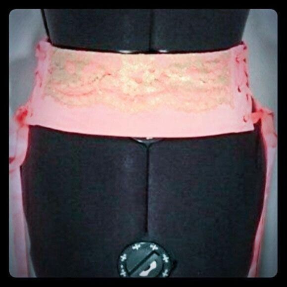 NWT VS Waist Cincher Garter M/L Satin/Lace - Picture 1 of 9